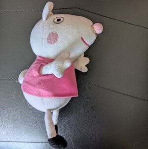 Peppa Pig Plush Toy with Pink Dress Suzy Sheep